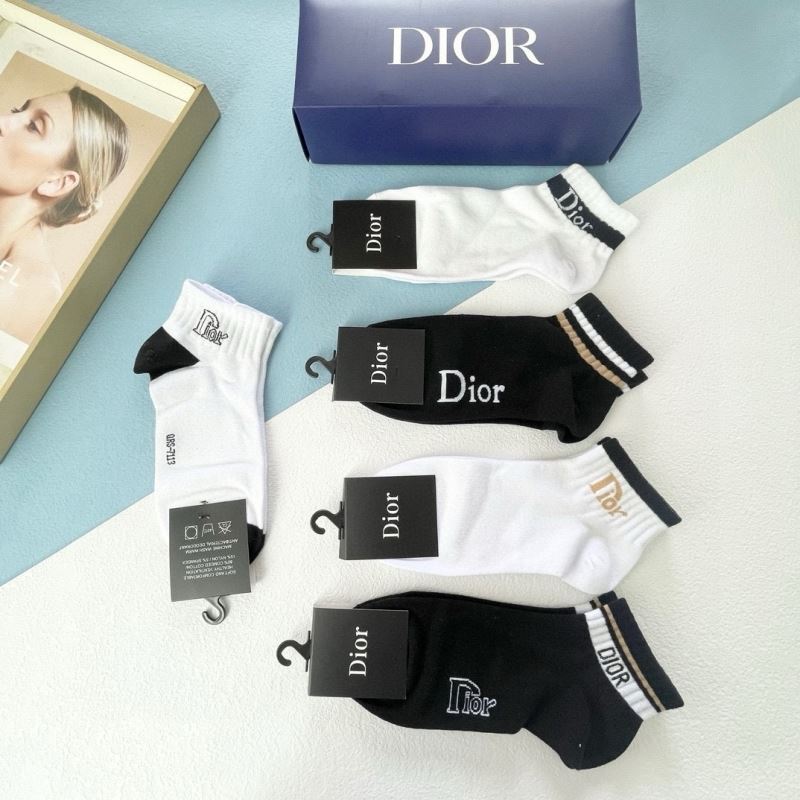 CHRISTIAN DIOR